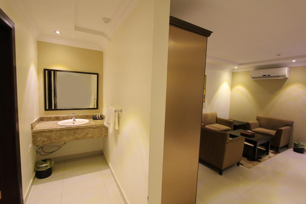 Taleen Alaqiq Hotel Apartments リヤード 部屋 写真