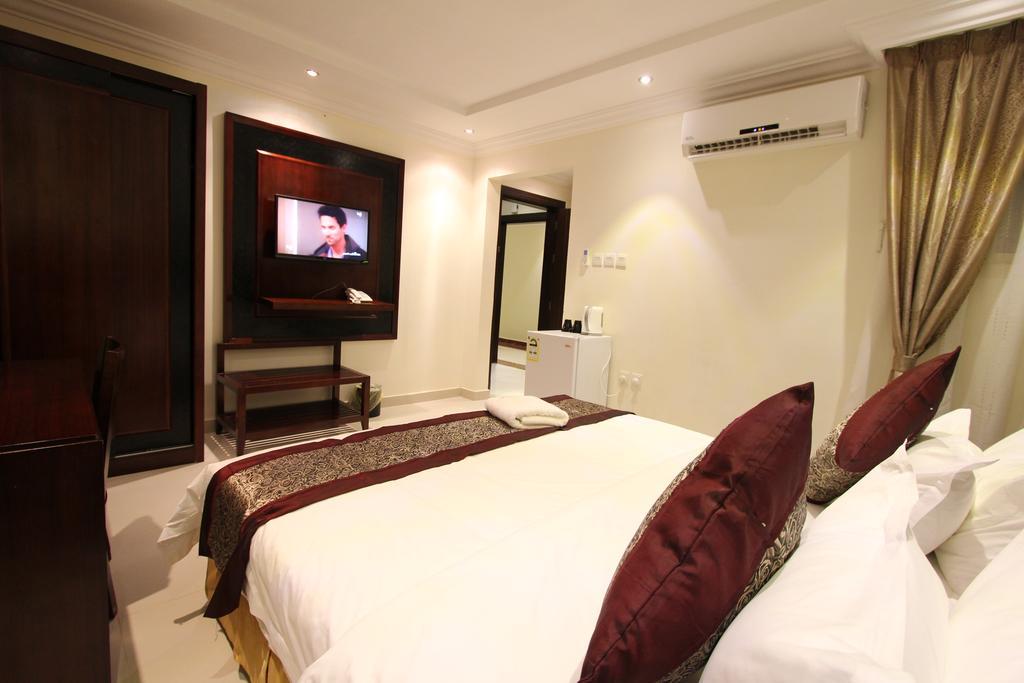 Taleen Alaqiq Hotel Apartments リヤード 部屋 写真
